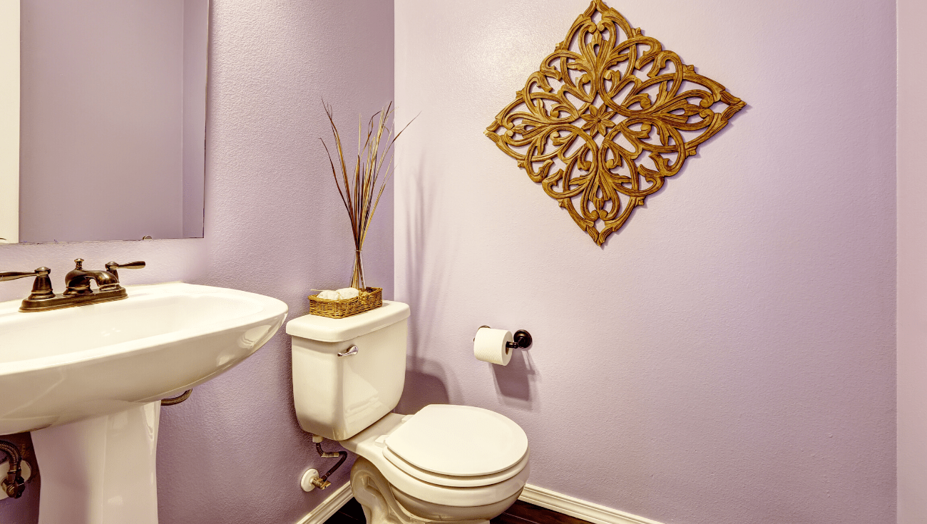 Salle de bain peinture violet